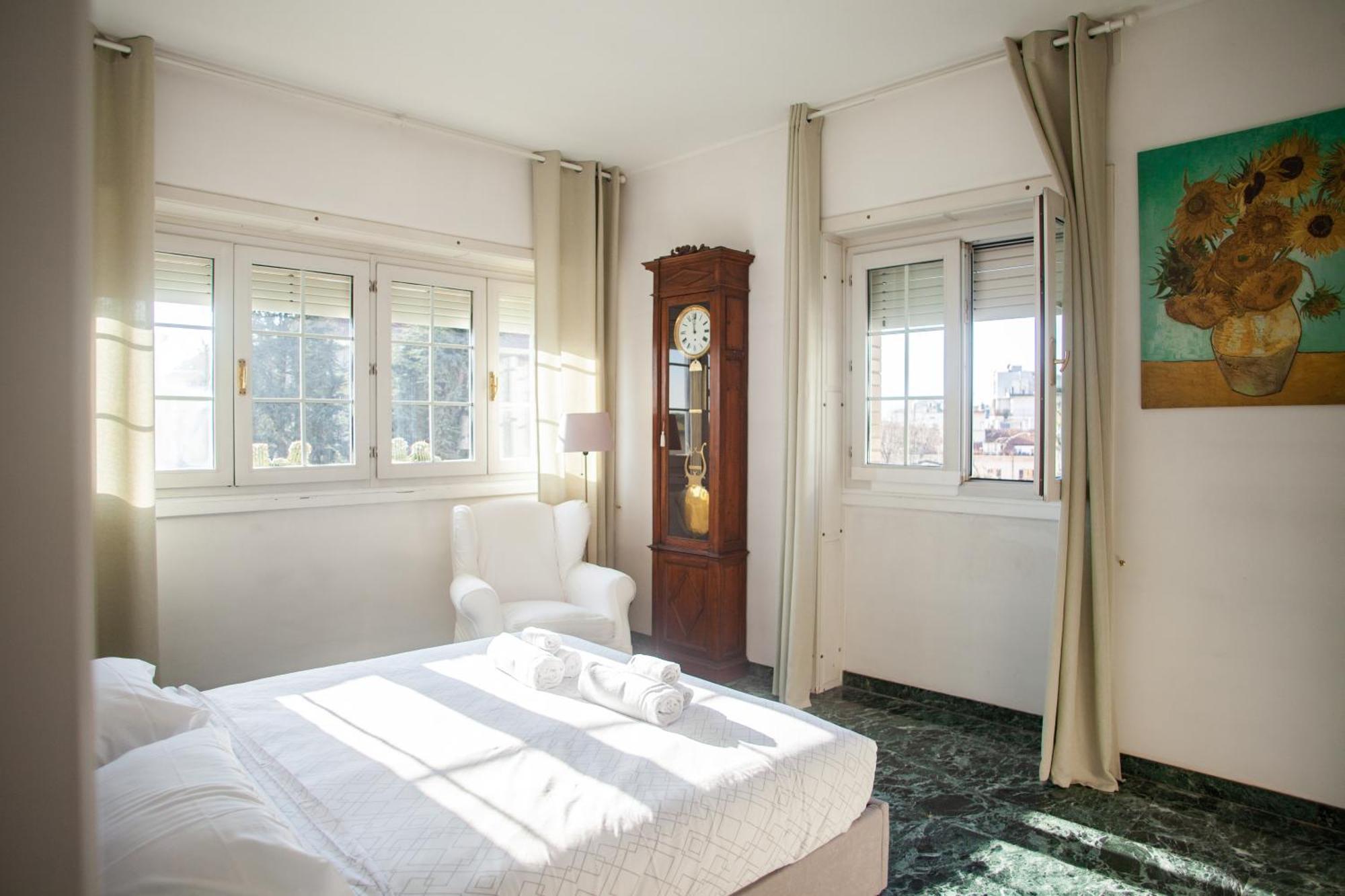 Iconic Luxury Penthouse In The Heart Of Mailand